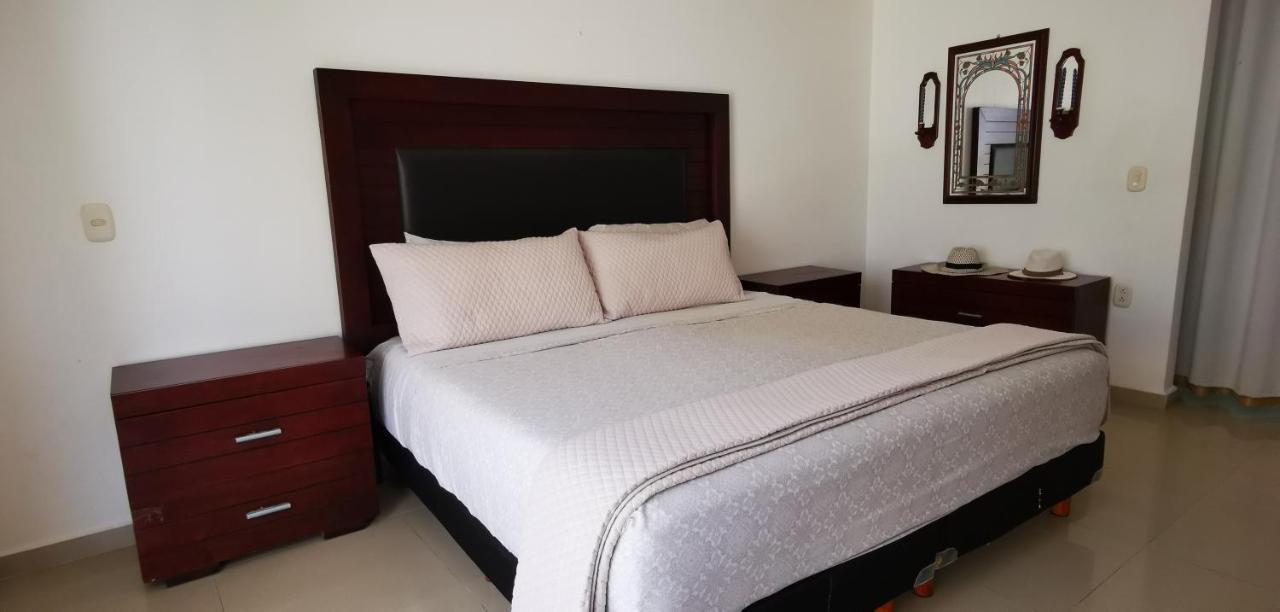 Villa Aurora Beautiful Beachfront Apartment Cancún Esterno foto